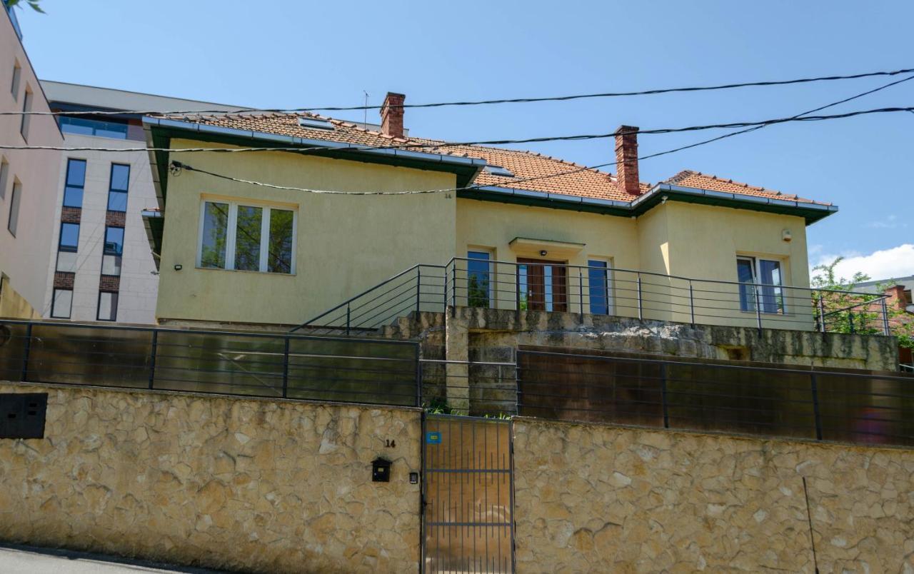 Mansarda Mica Cu Baie Proprie Apartment Cluj-Napoca Exterior photo
